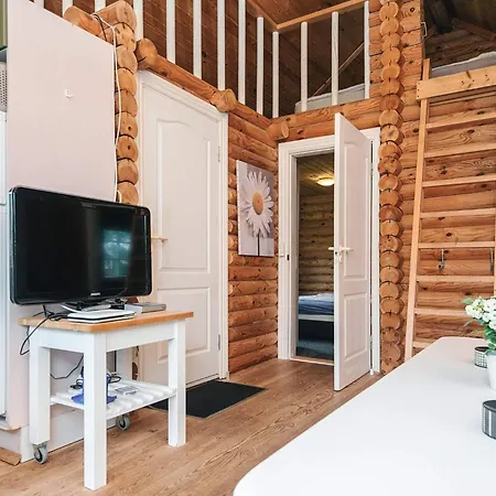 5 Person In Hovborg-by Traum * הובבורג